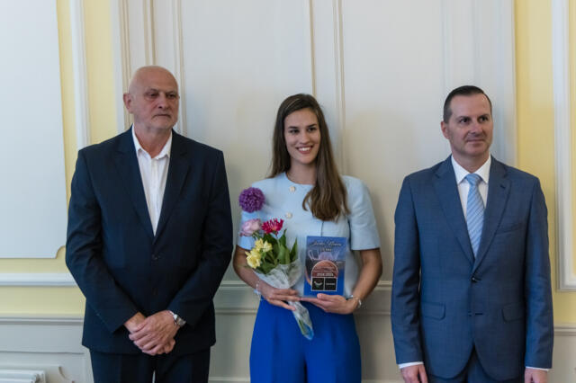 Jurk Nomi kapta a legjobb ni jtkos elismerst
