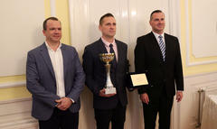Kovcs Georgina, hzy Julianna s Rzss Gbor is djat kapott