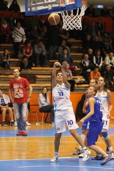 Jurk Nomi els bajnoki kosara